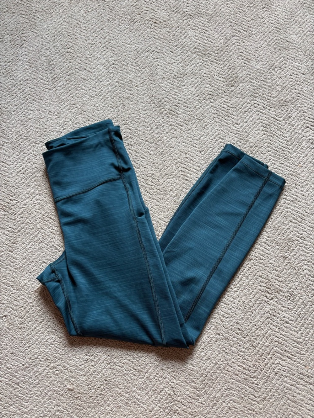 ATHLETA Ultimate Stash 7/8 legging SMALL